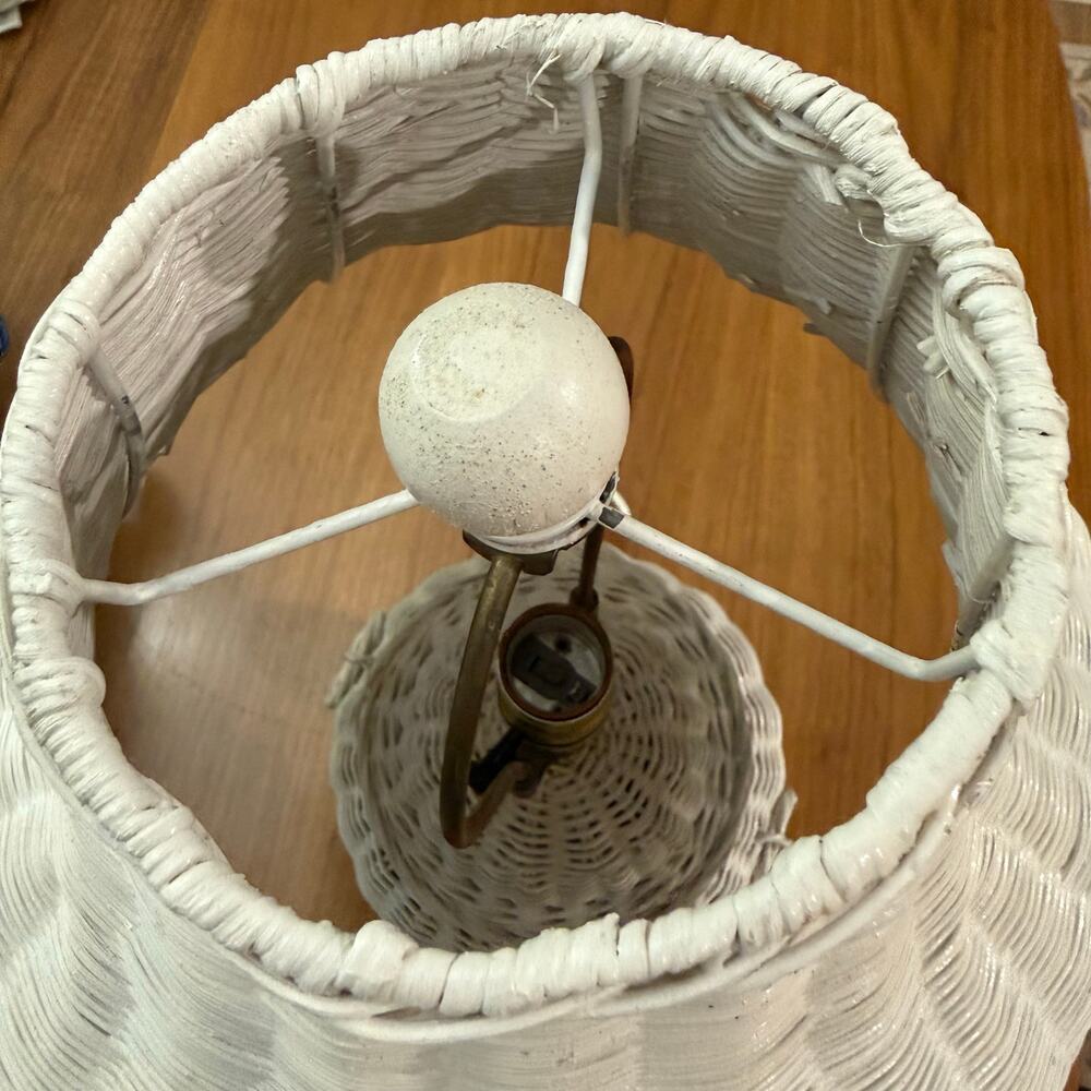 Vintage White Wicker Lamp And Shade Ginger Jar - Picture 11 of 15